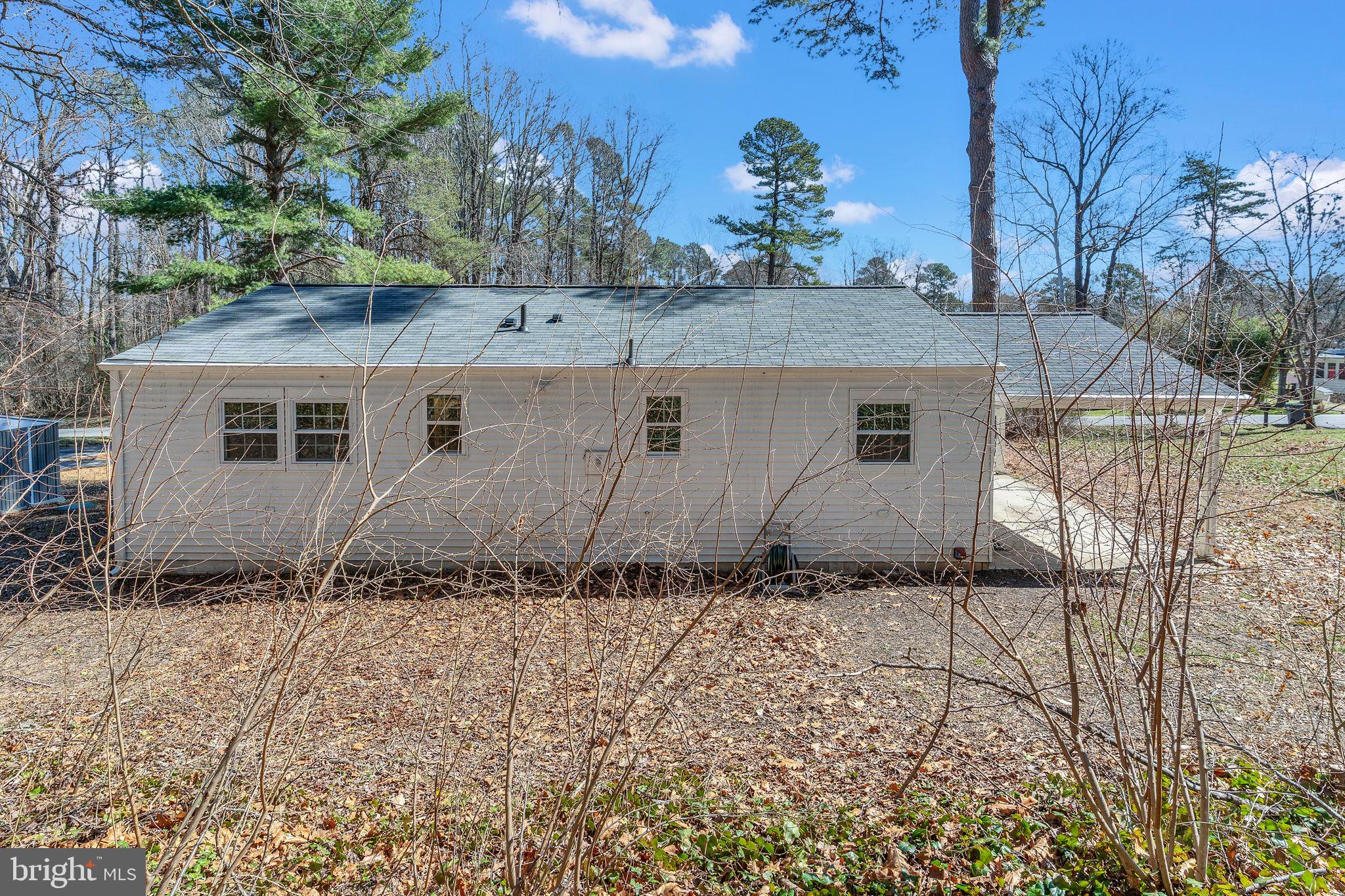 GOLDEN BEACH - Residential