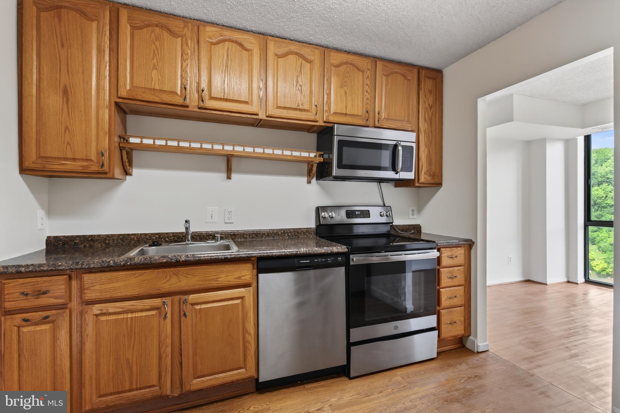 2300 PIMMIT DRIVE 712