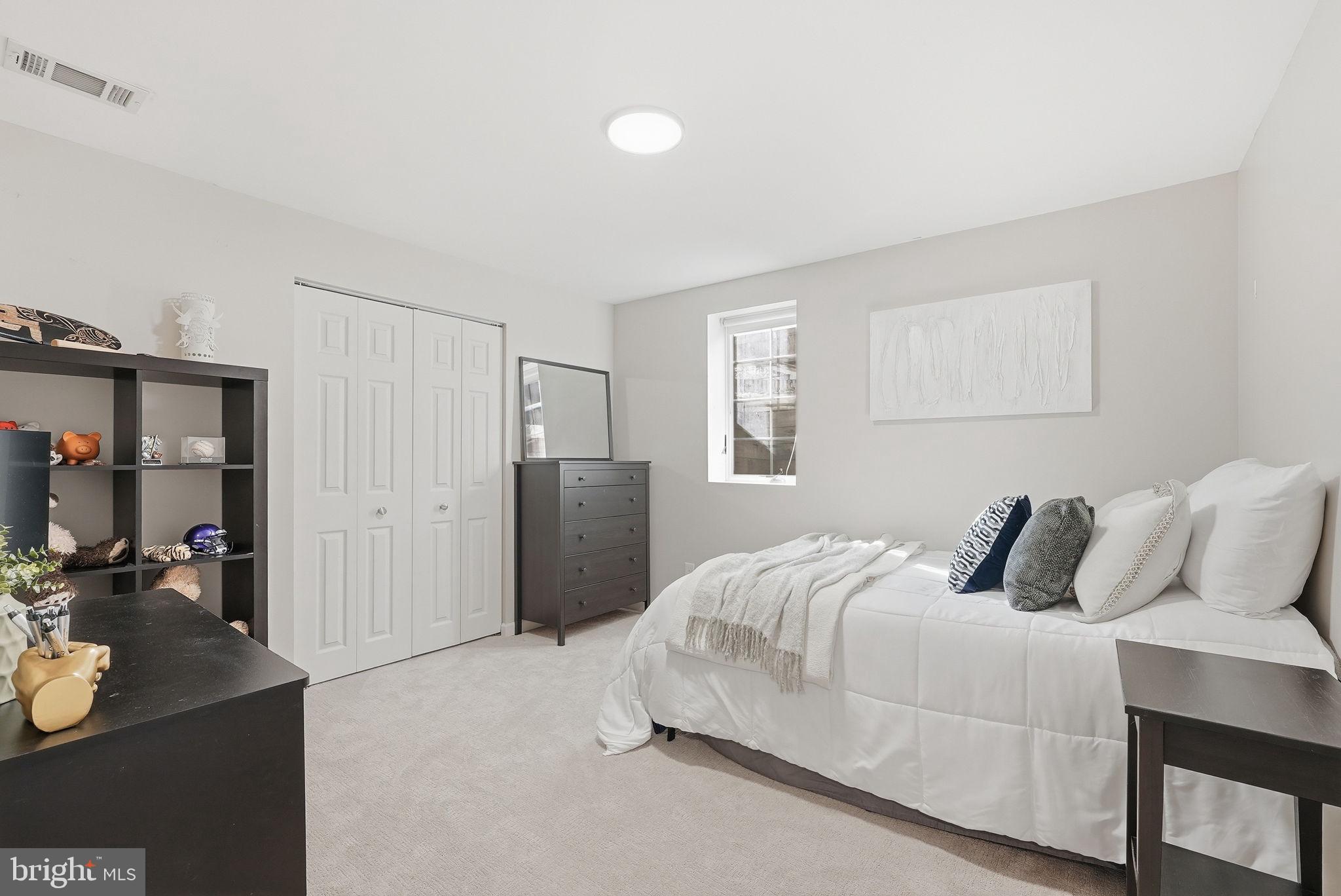 SOUTHPORT - Residential