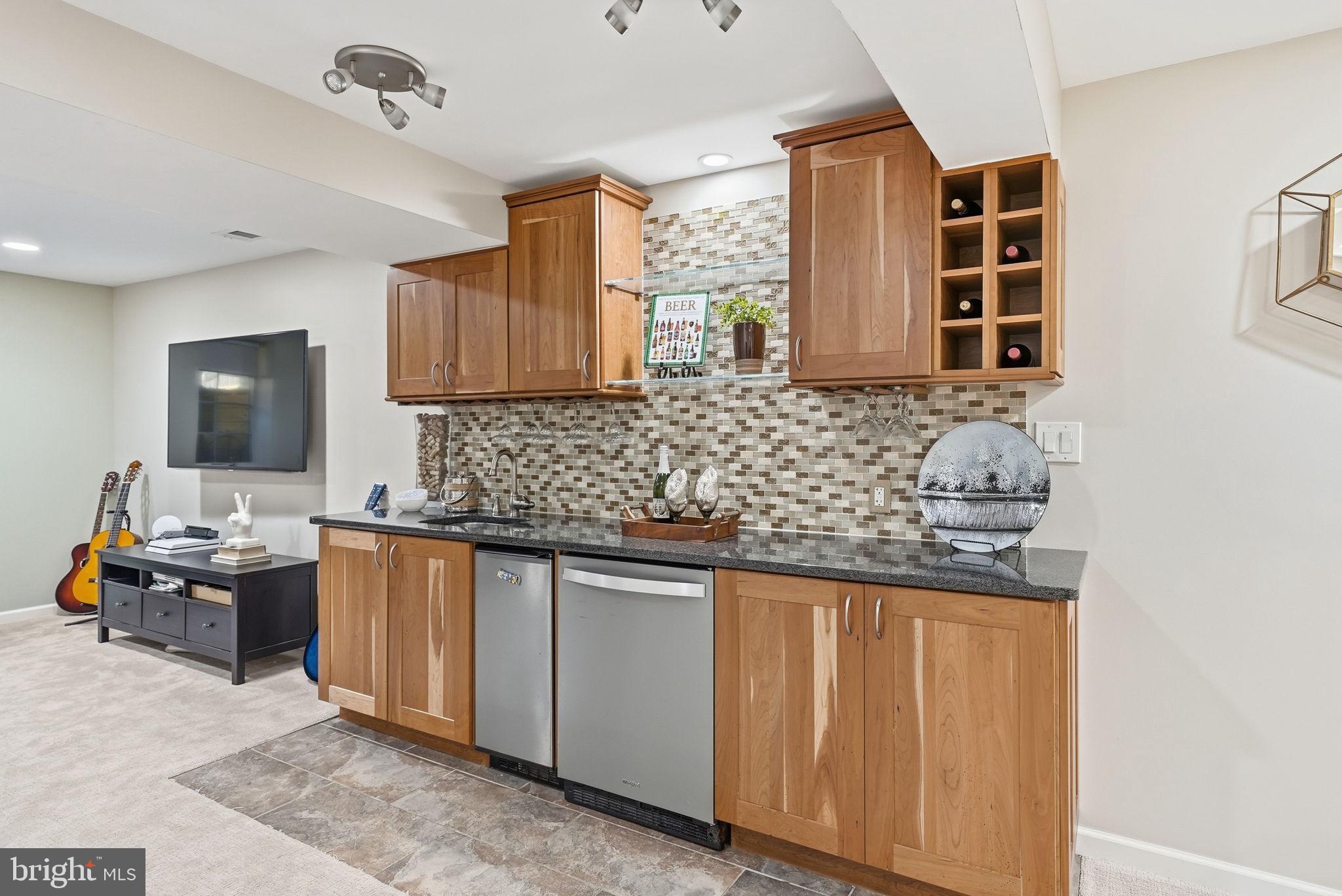 SOUTHPORT - Residential