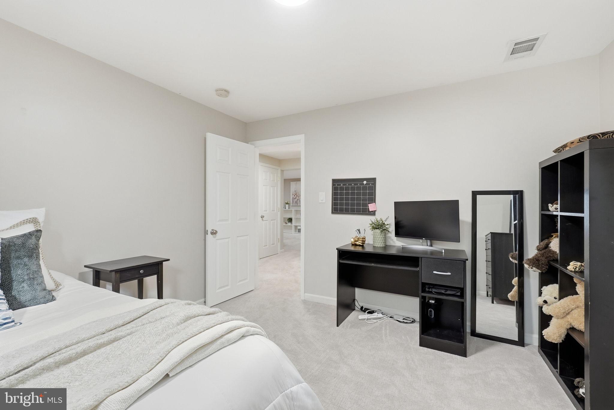 SOUTHPORT - Residential