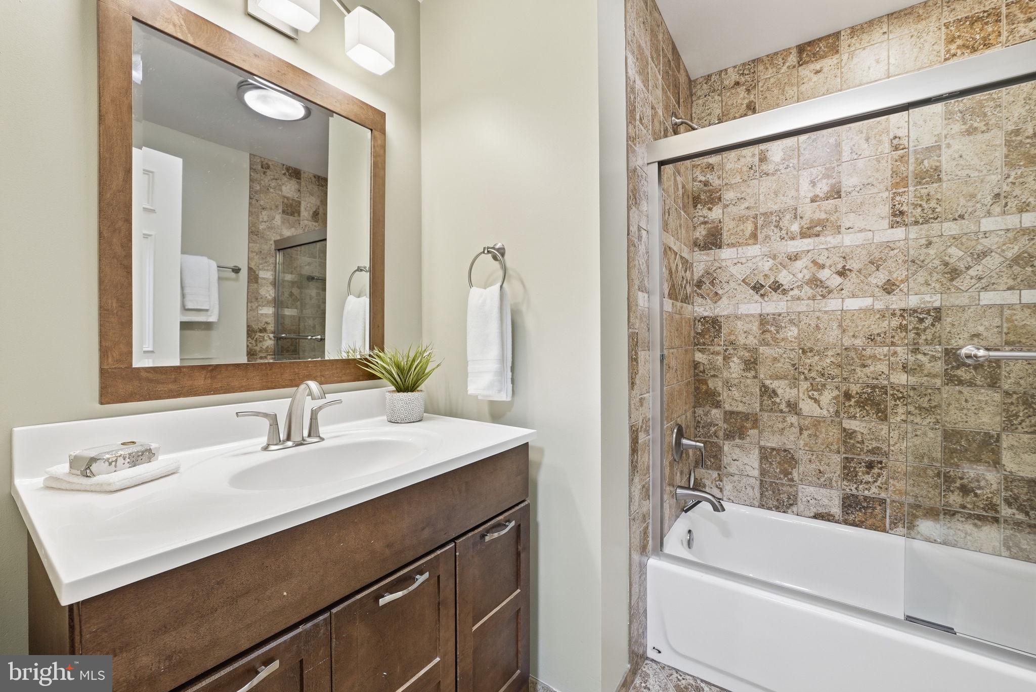 SOUTHPORT - Residential