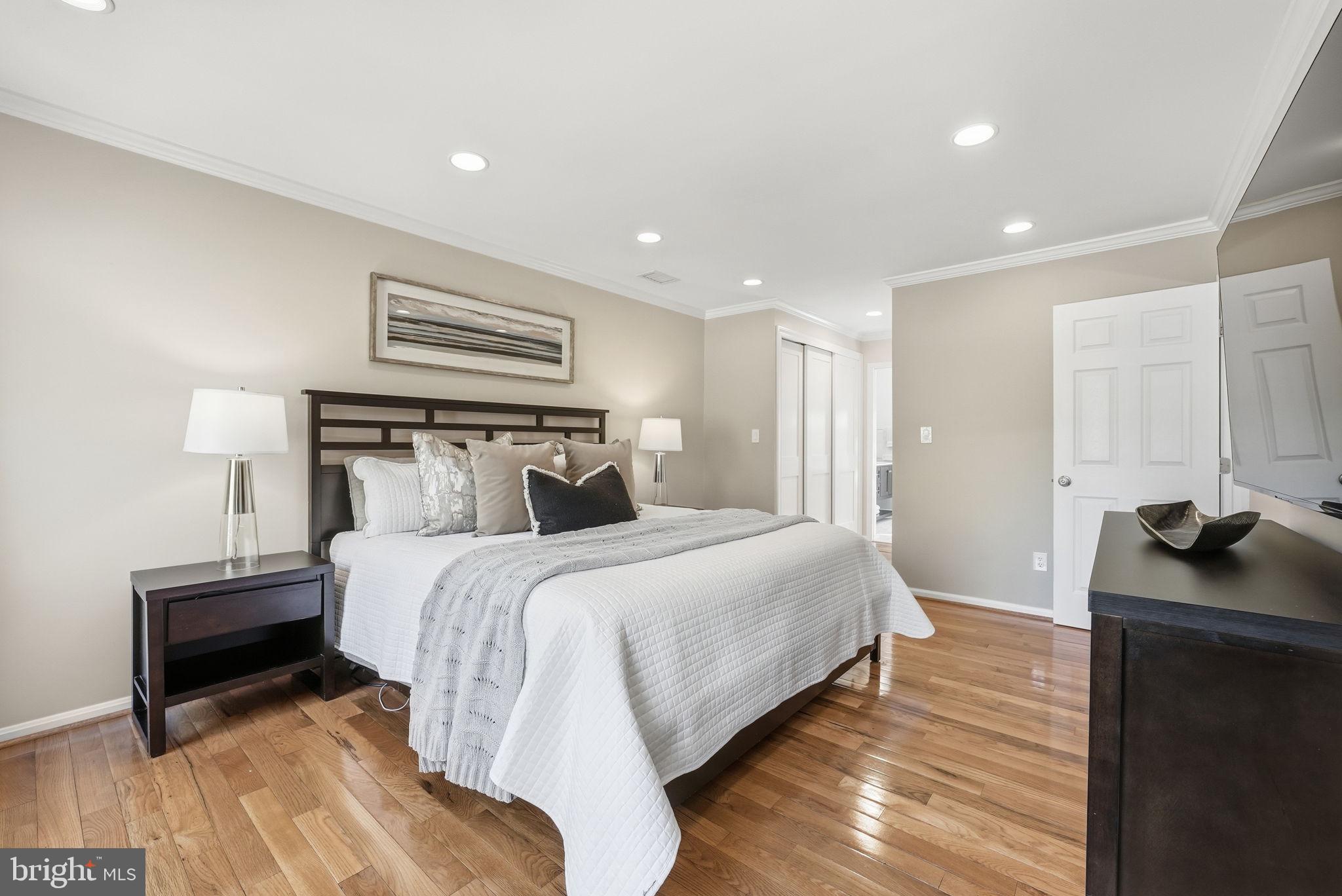 SOUTHPORT - Residential