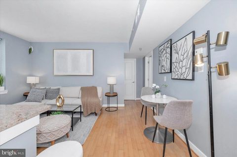 Photo of 420 16th Street SE #106, WASHINGTON, DC 20003 (MLS # DCDC2255922)