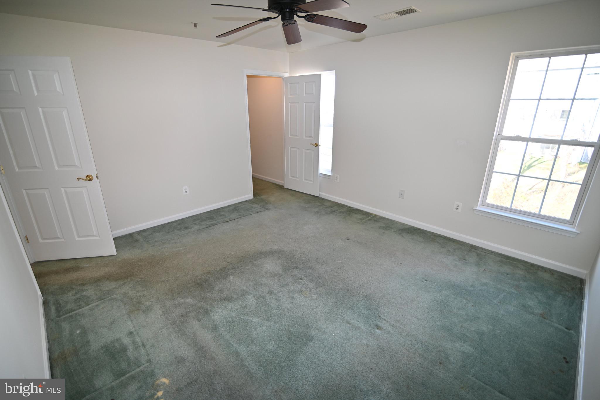 THE VILLAS AT REGENT PAR - Residential