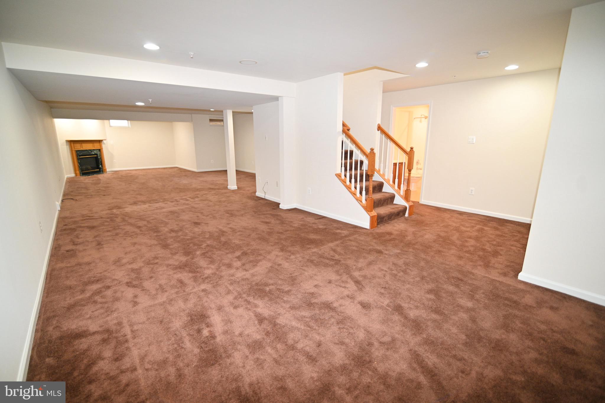 THE VILLAS AT REGENT PAR - Residential