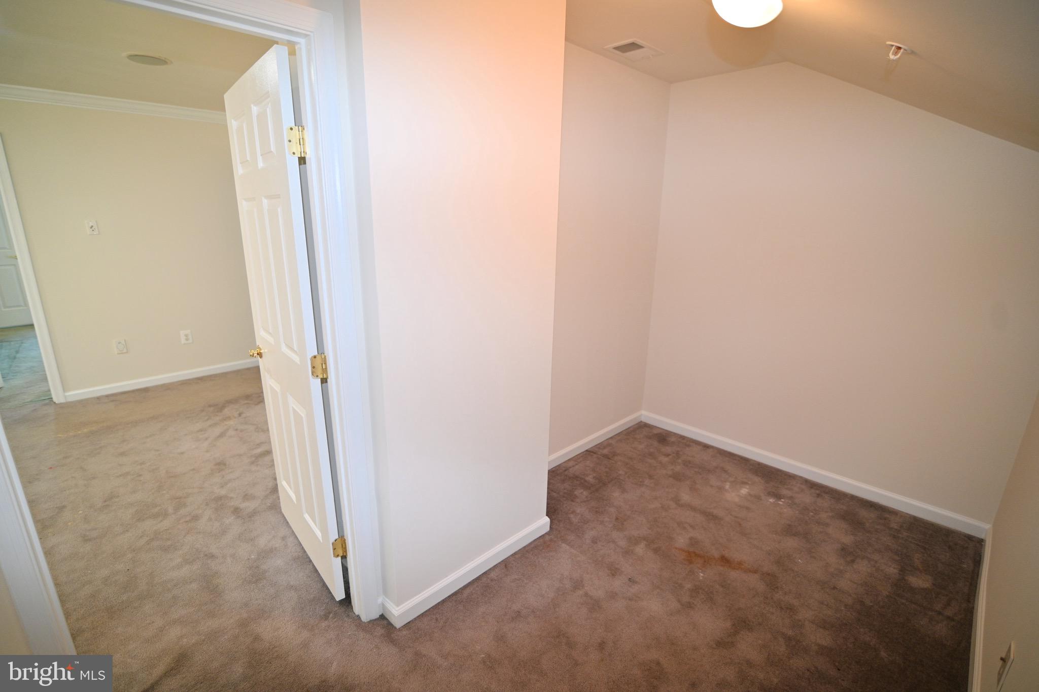 THE VILLAS AT REGENT PAR - Residential