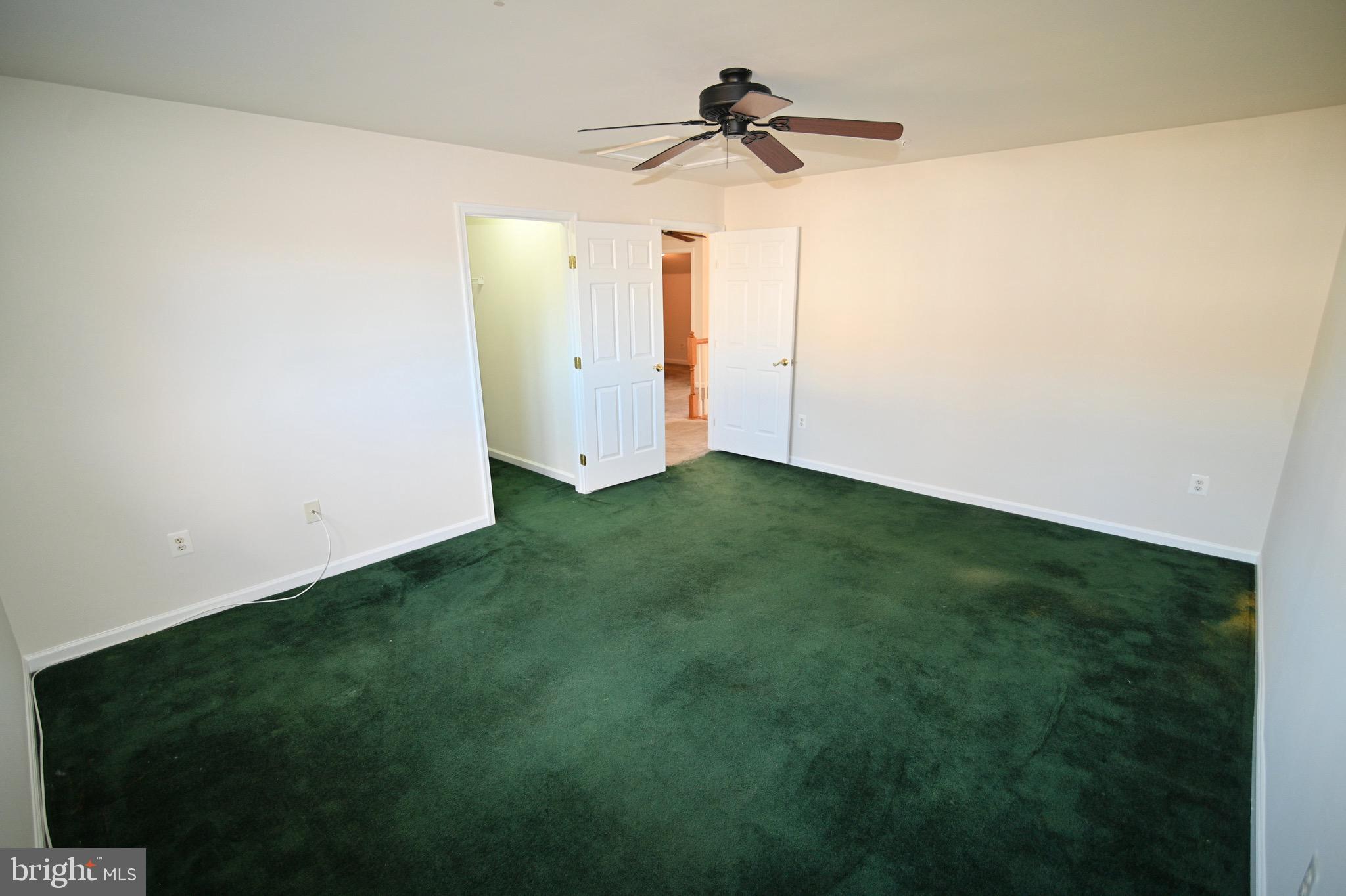 THE VILLAS AT REGENT PAR - Residential