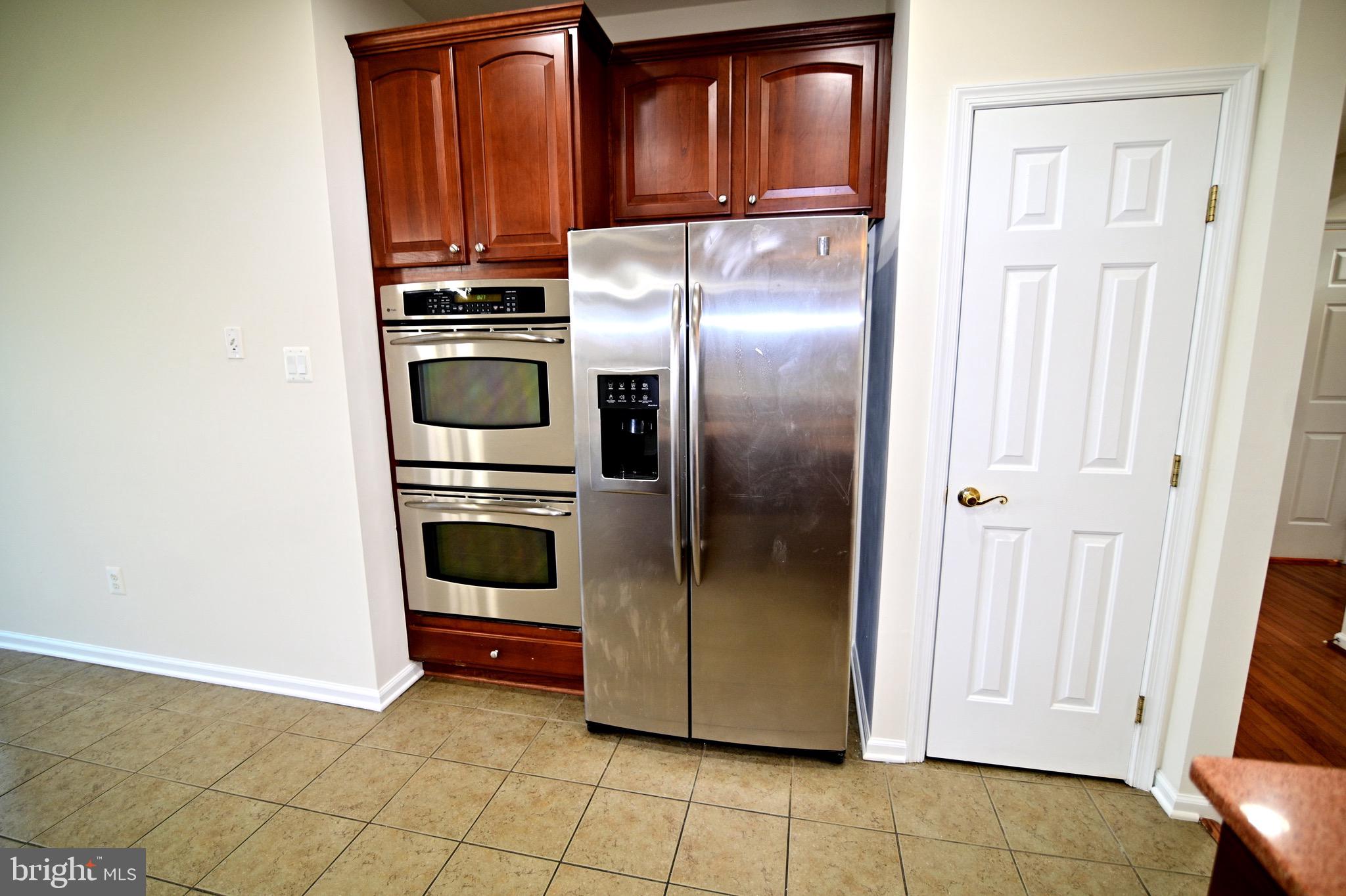 THE VILLAS AT REGENT PAR - Residential