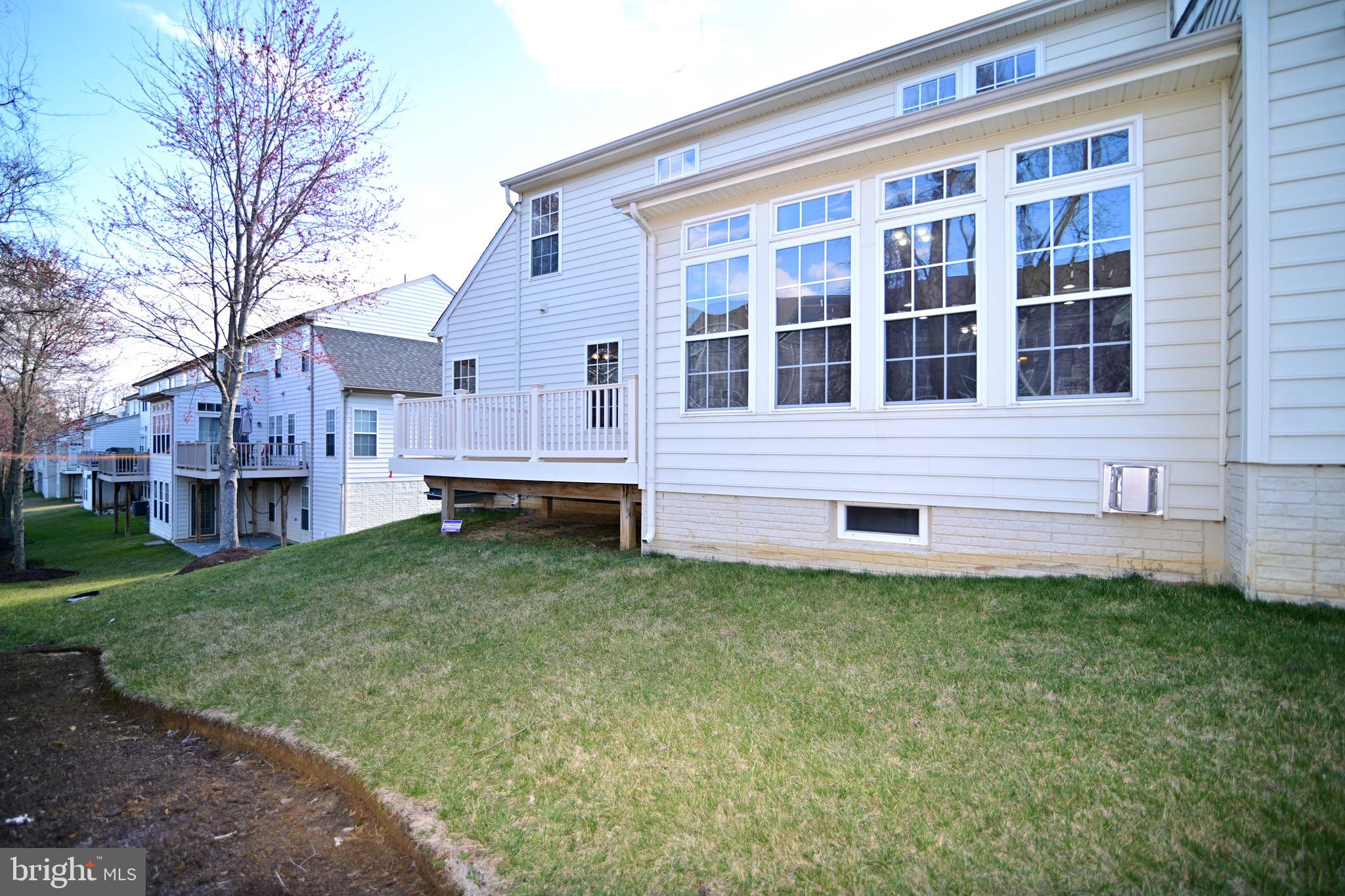 THE VILLAS AT REGENT PAR - Residential