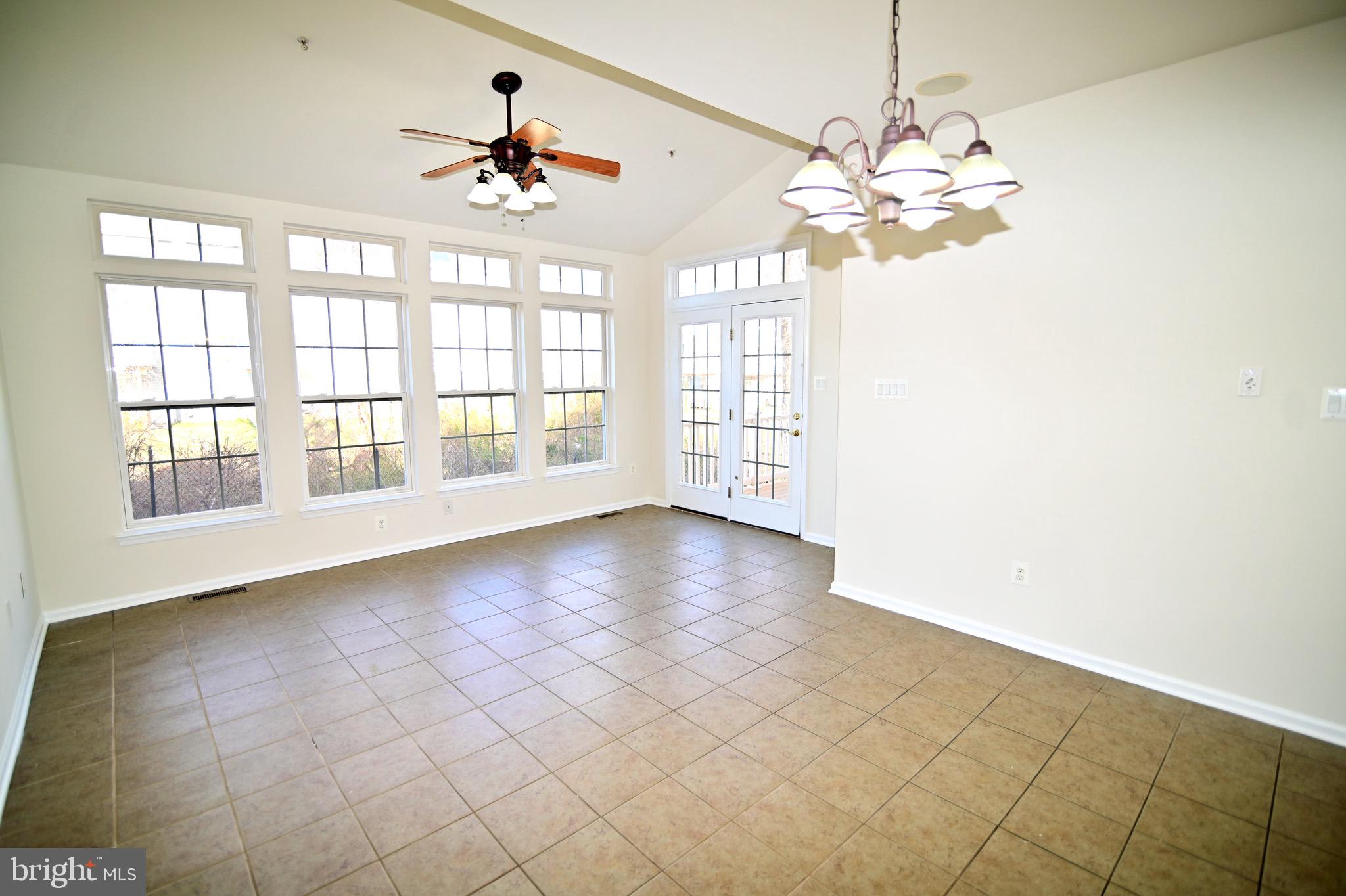 THE VILLAS AT REGENT PAR - Residential