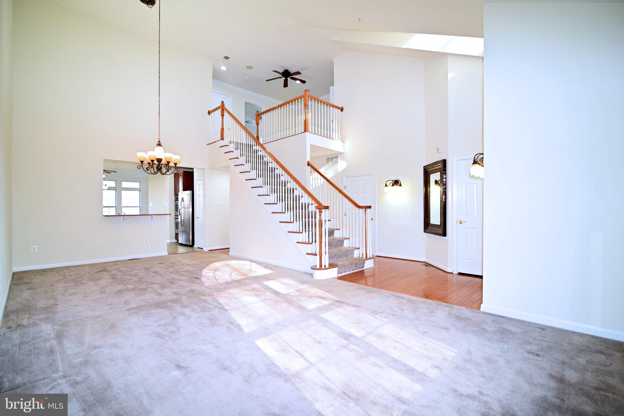 THE VILLAS AT REGENT PAR - Residential