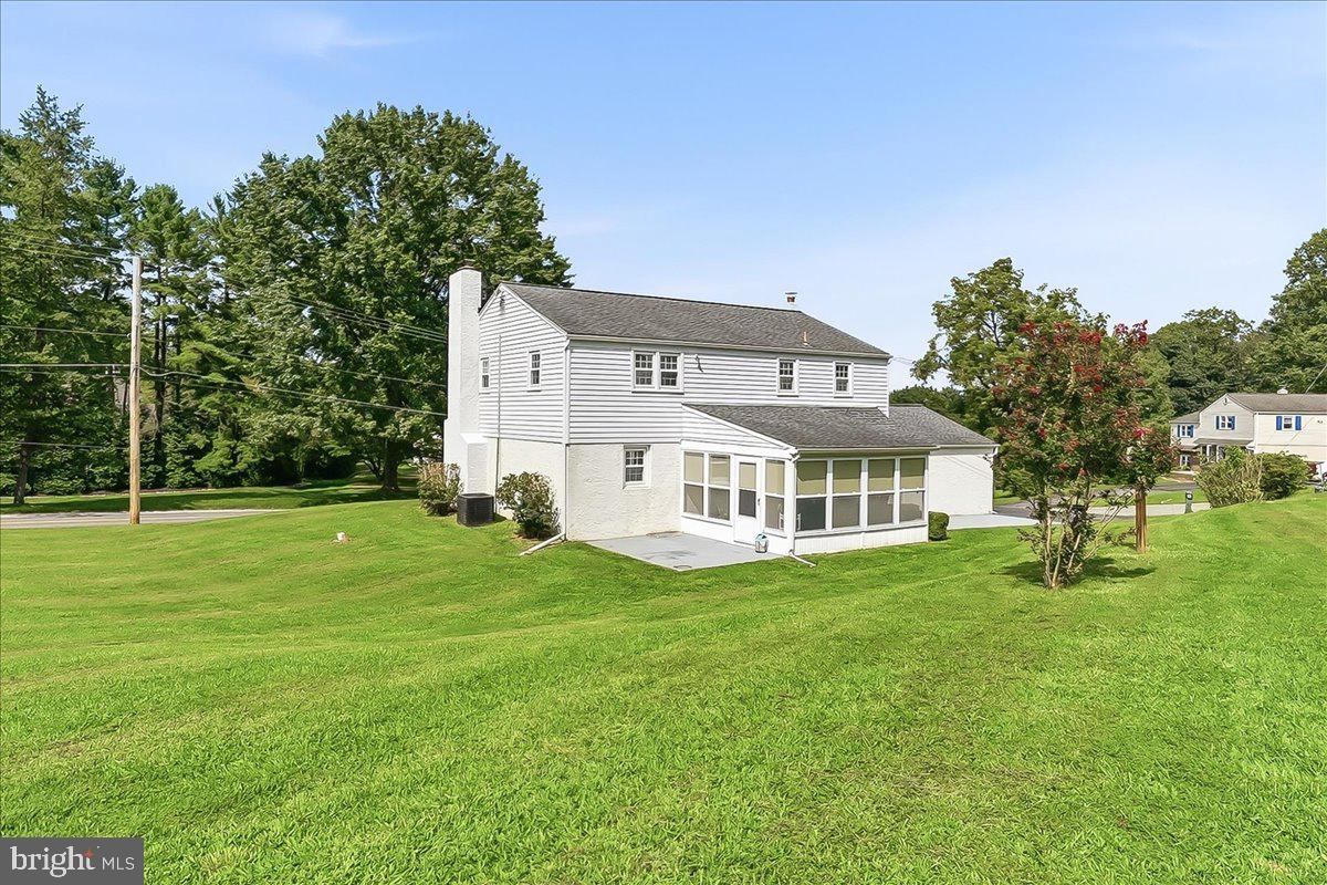 1344 SHERWOOD DRIVE