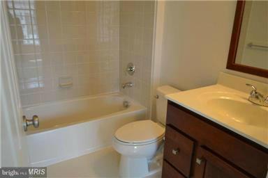 AMBERLEA AT SOUTH RIDING - Residential Lease