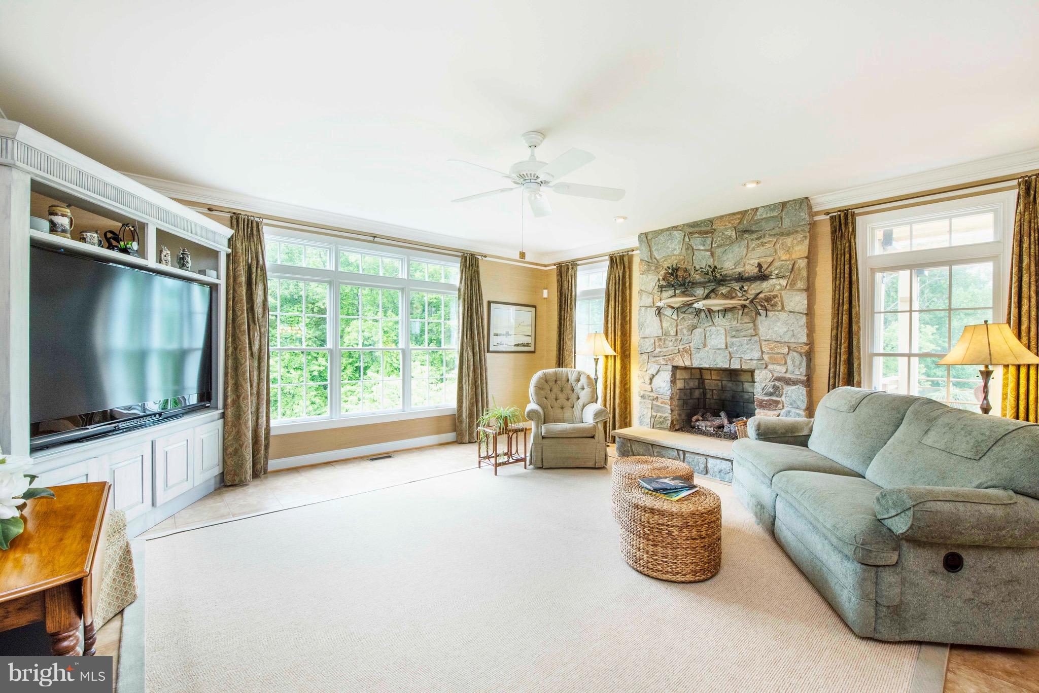 CLUBHOUSE ESTATES - Residential