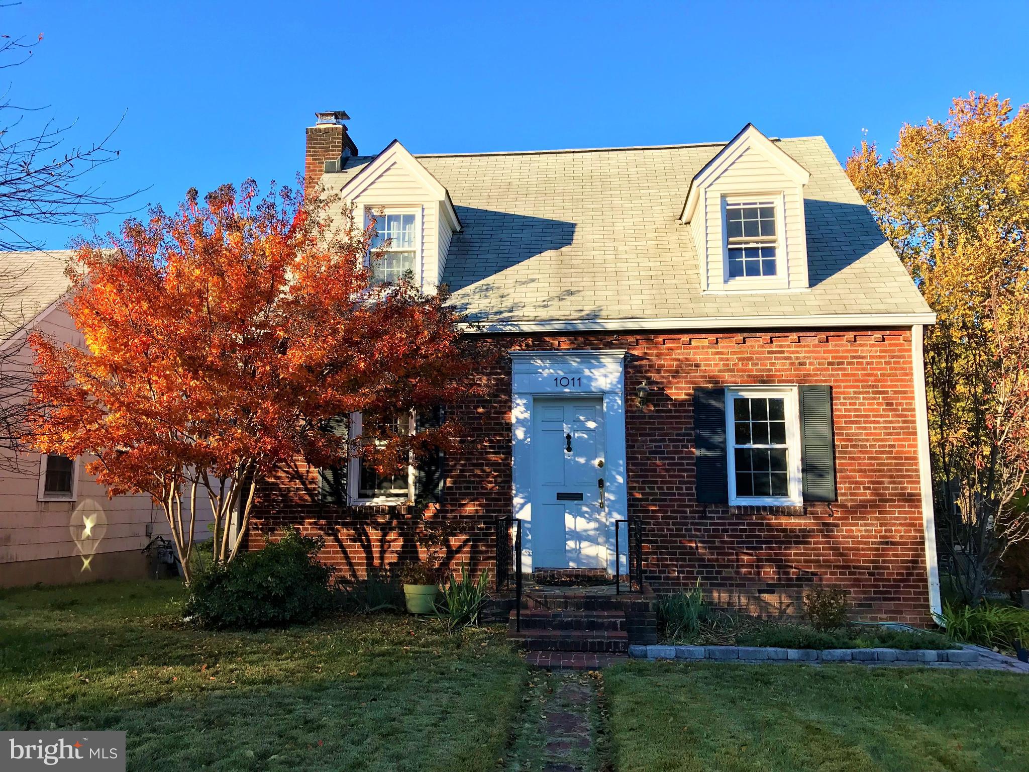 ADDISON HEIGHTS - Residential Lease