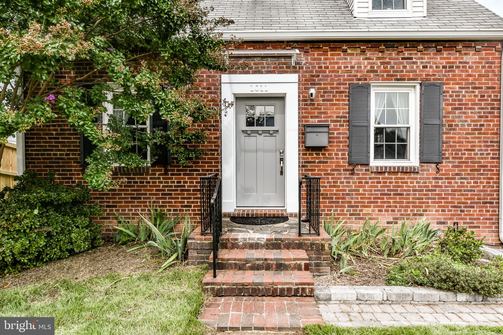 ADDISON HEIGHTS - Residential Lease