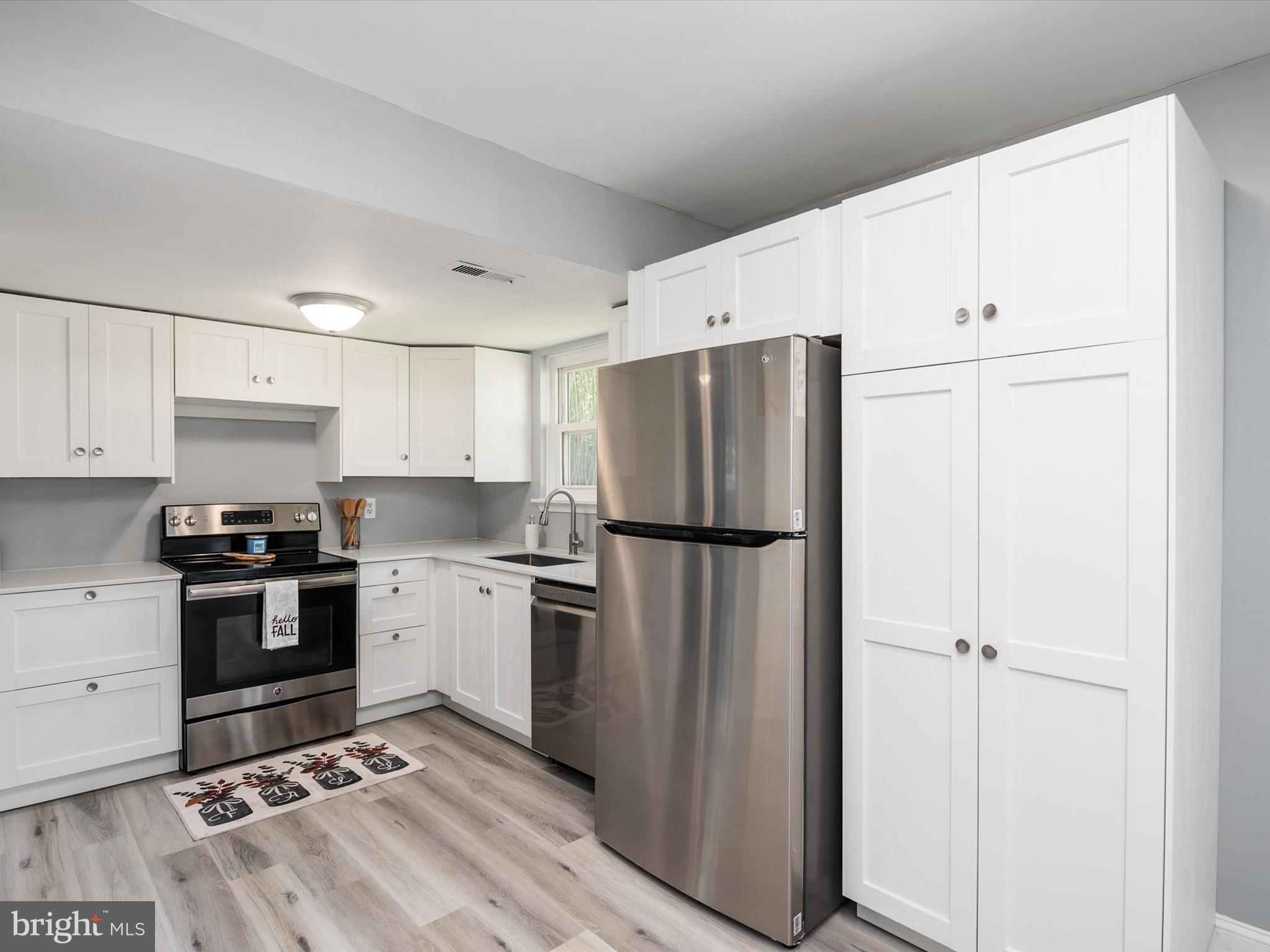 CHELSEA BEACH - Residential