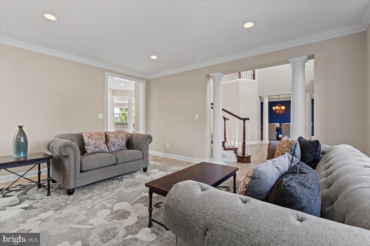 RED CEDAR WEST - Residential