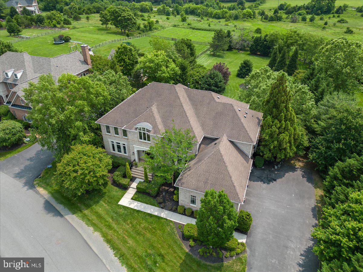 RED CEDAR WEST - Residential