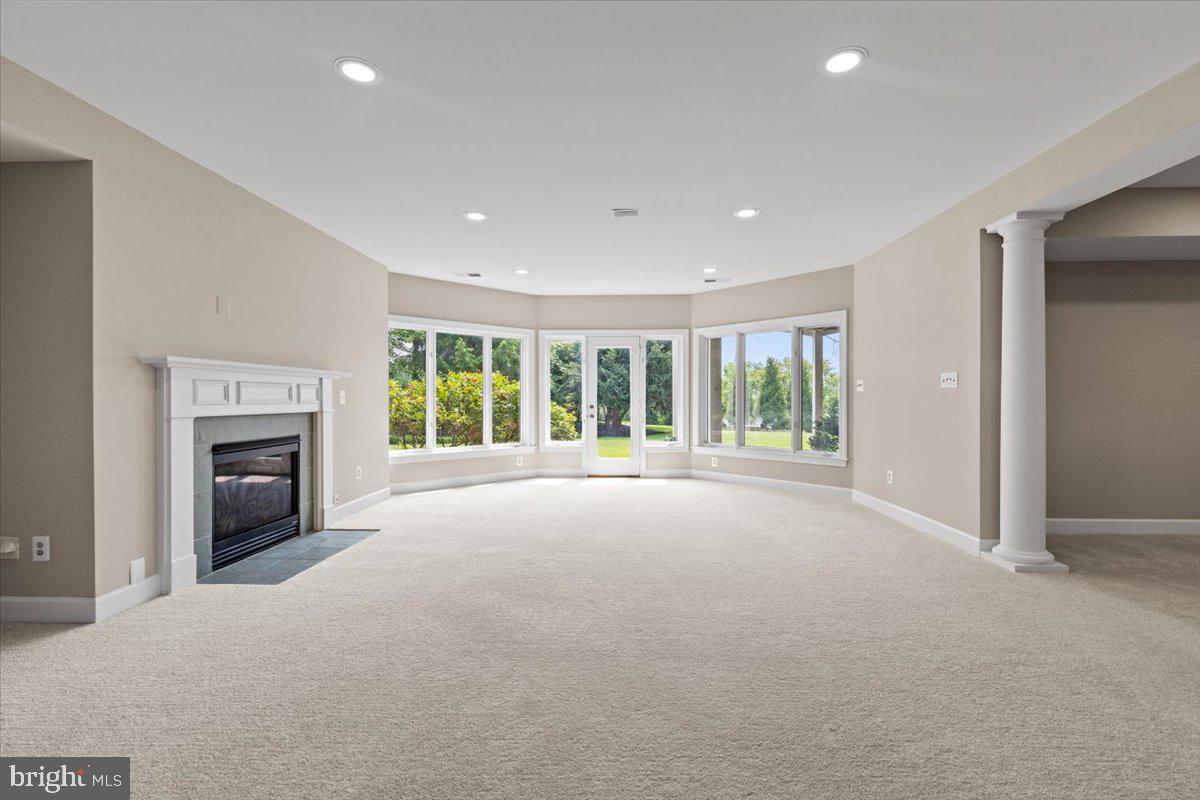 RED CEDAR WEST - Residential