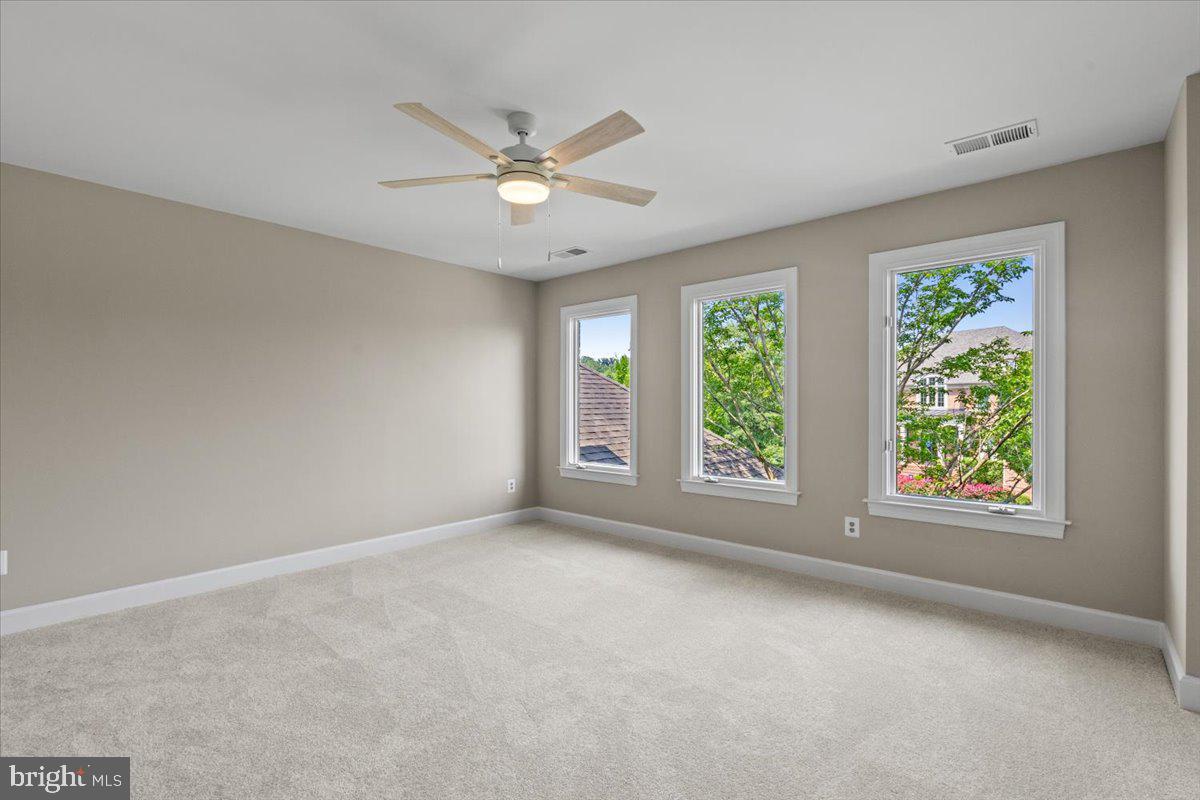 RED CEDAR WEST - Residential