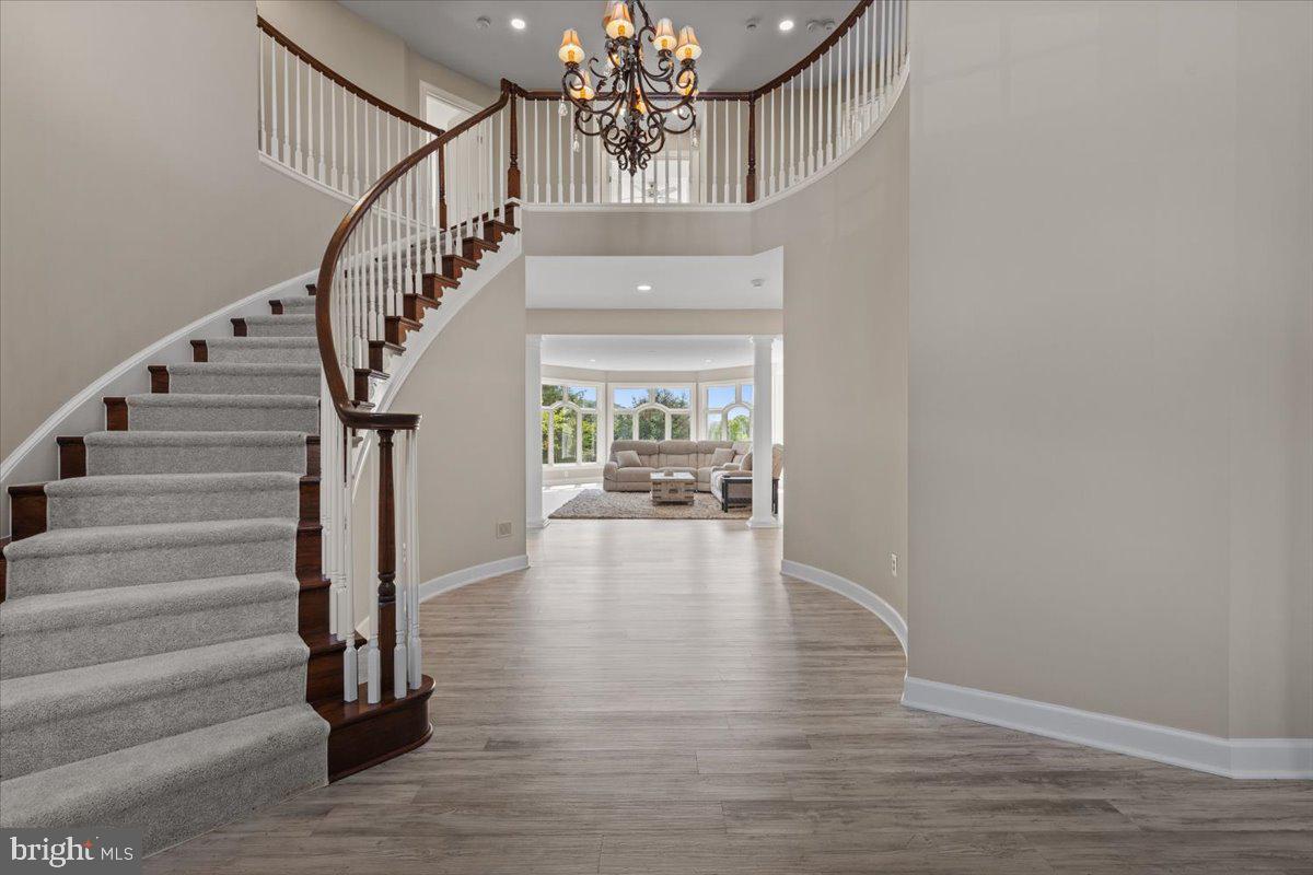 RED CEDAR WEST - Residential