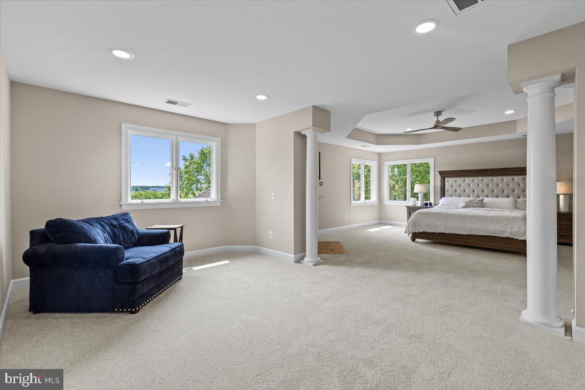 RED CEDAR WEST - Residential