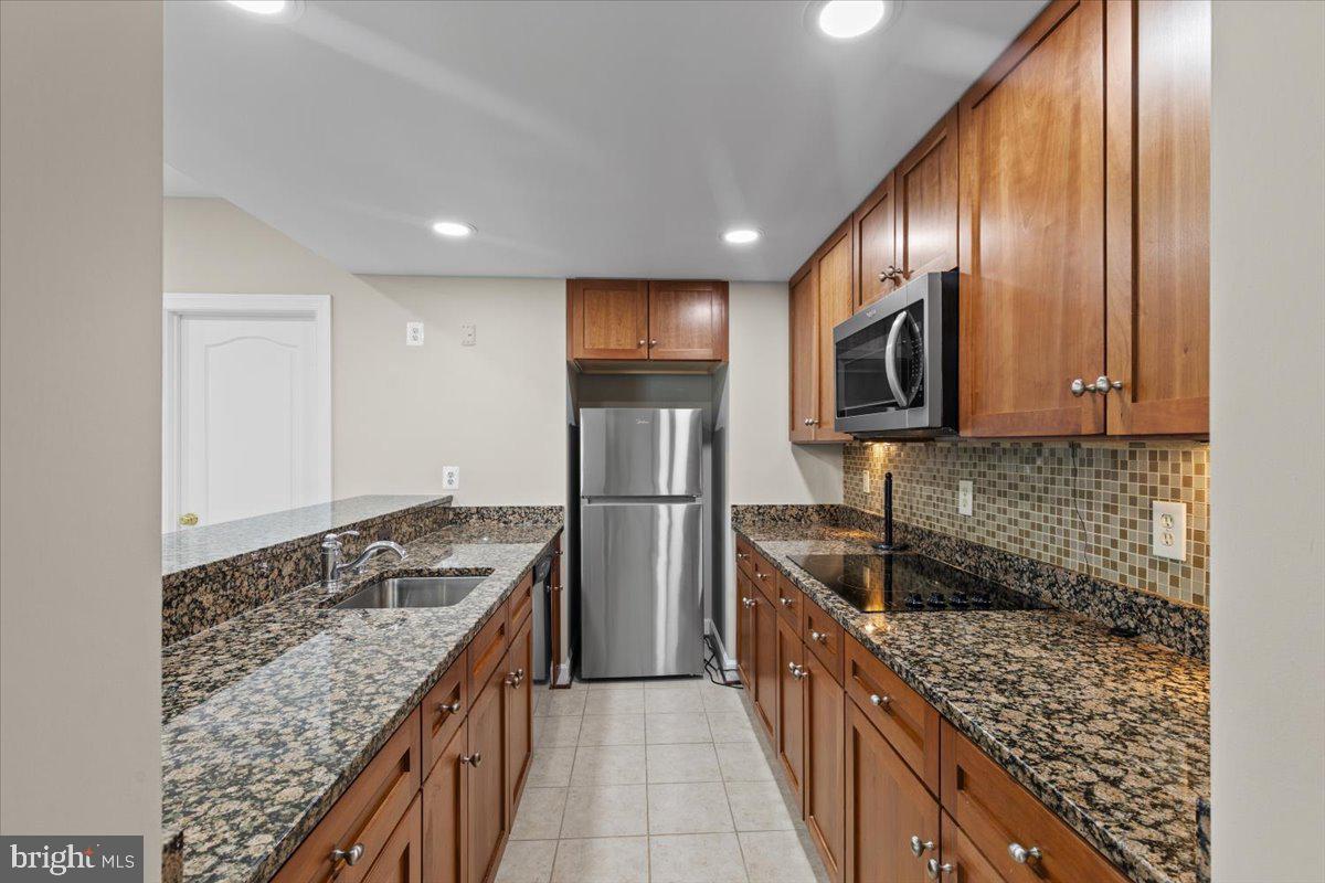 RED CEDAR WEST - Residential