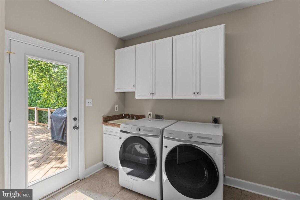 RED CEDAR WEST - Residential