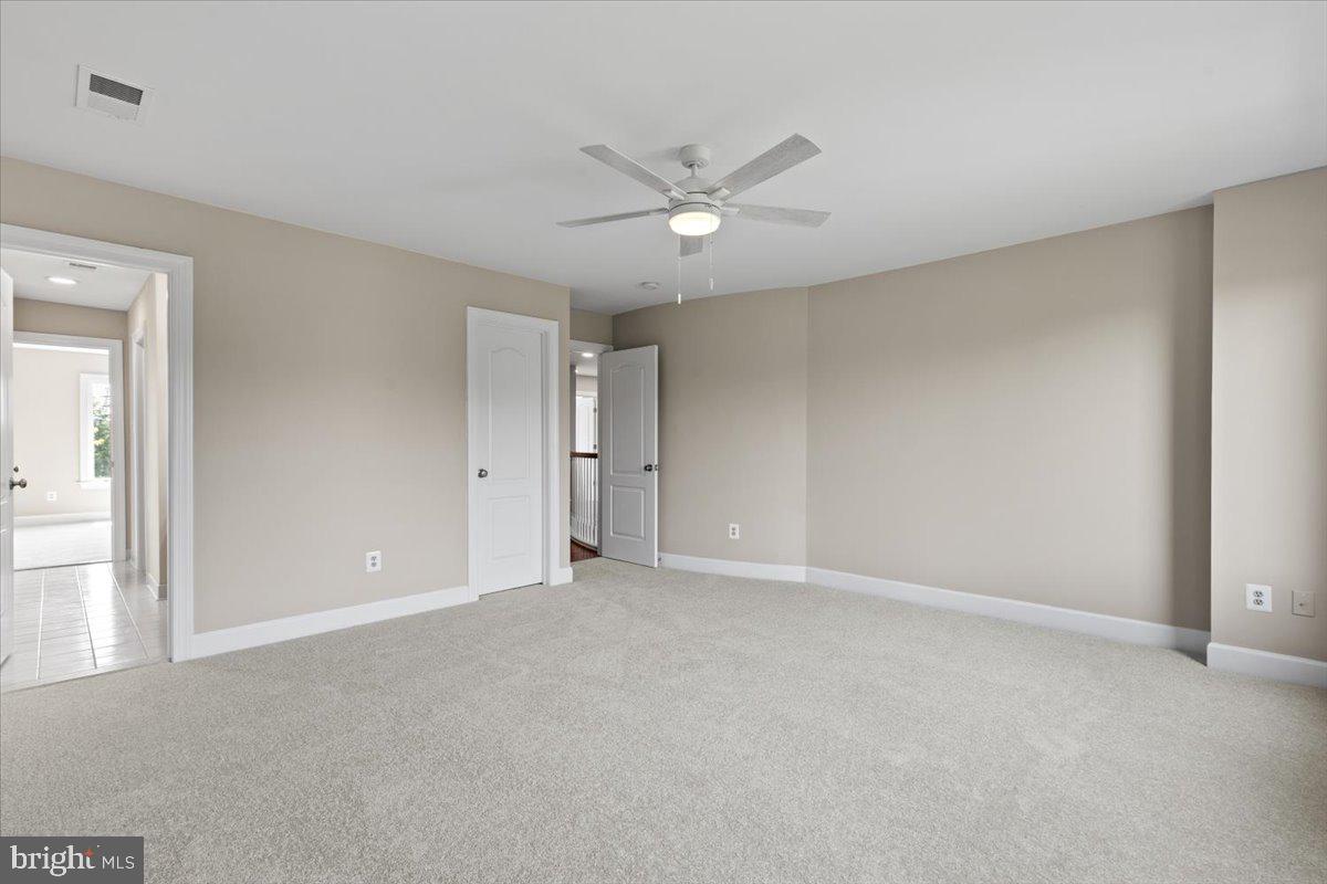 RED CEDAR WEST - Residential