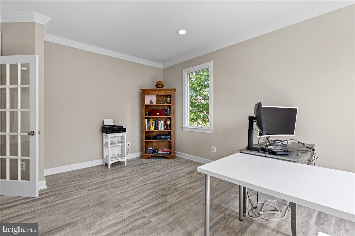 RED CEDAR WEST - Residential