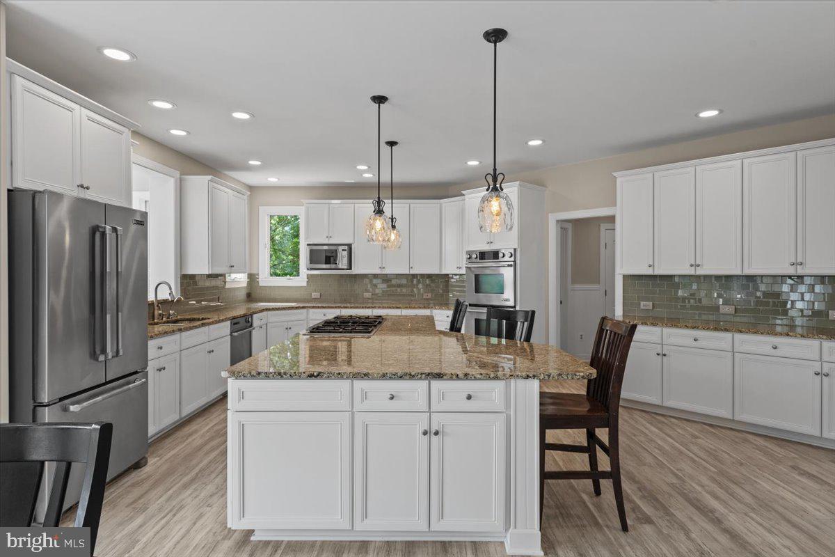 RED CEDAR WEST - Residential