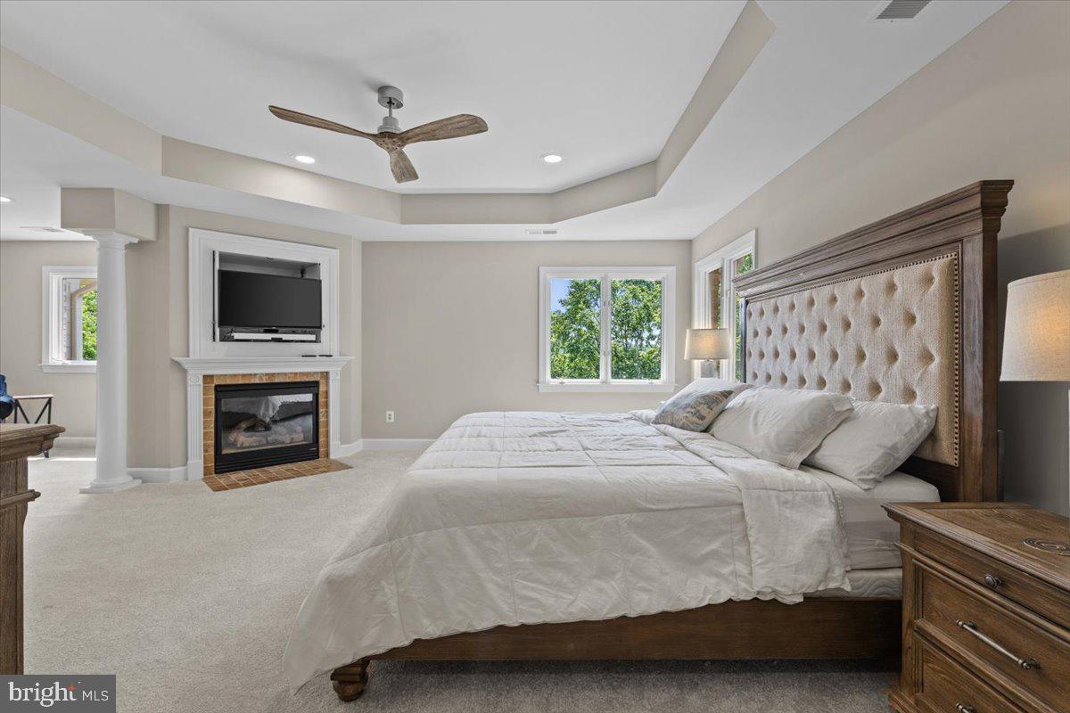 RED CEDAR WEST - Residential