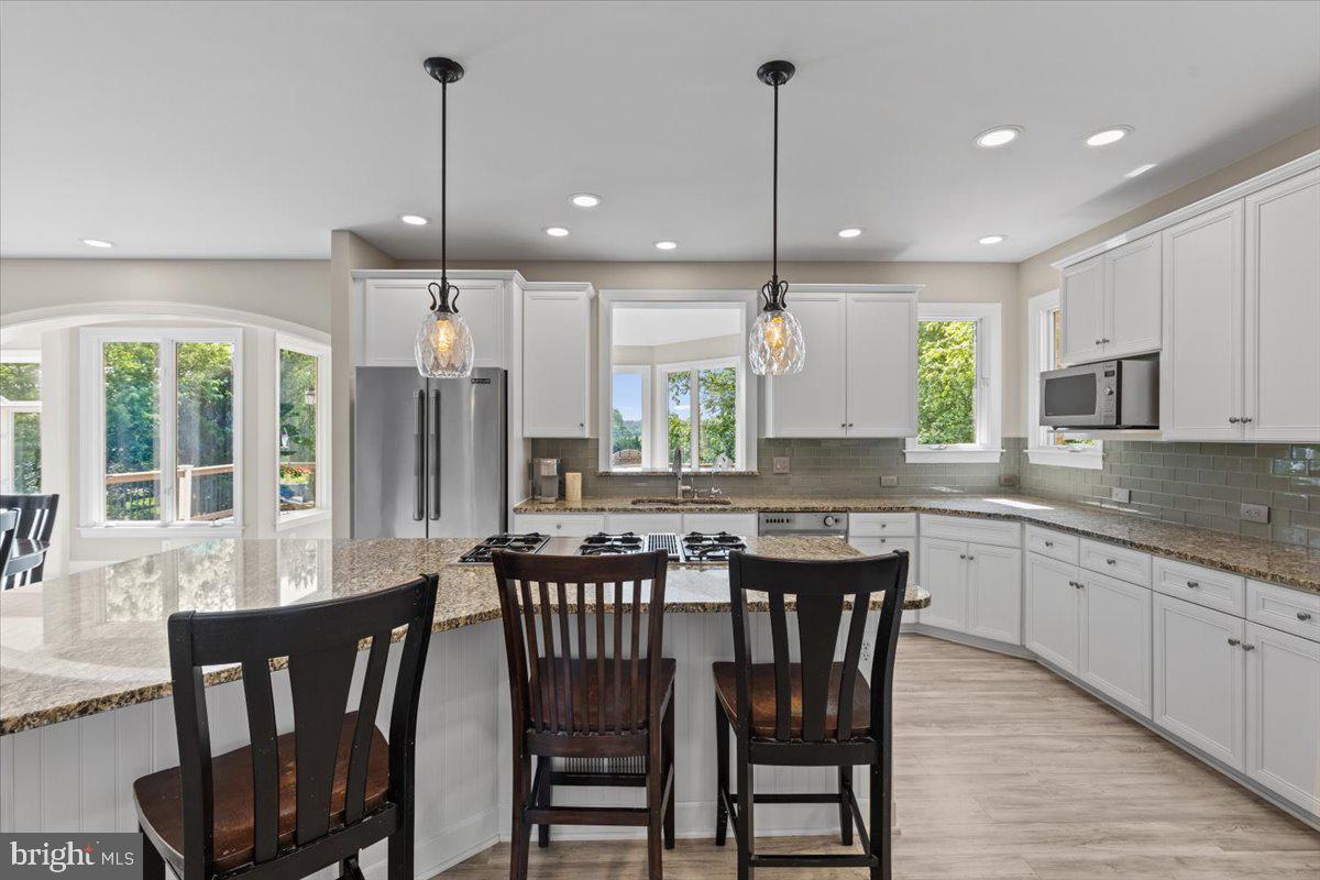 RED CEDAR WEST - Residential