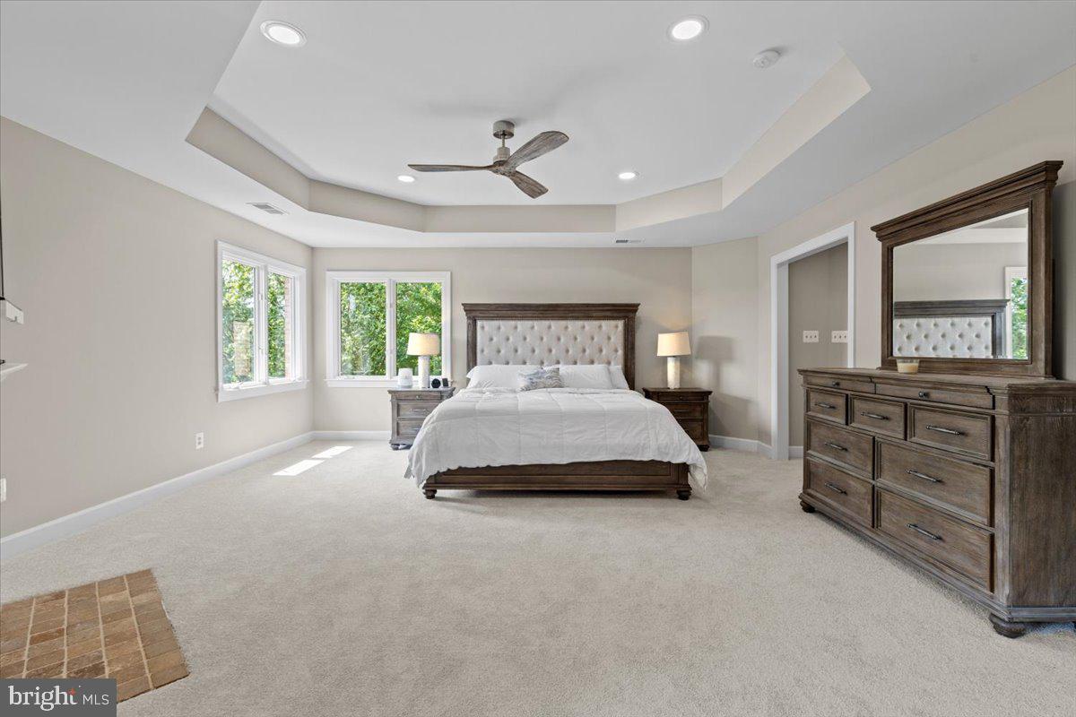 RED CEDAR WEST - Residential