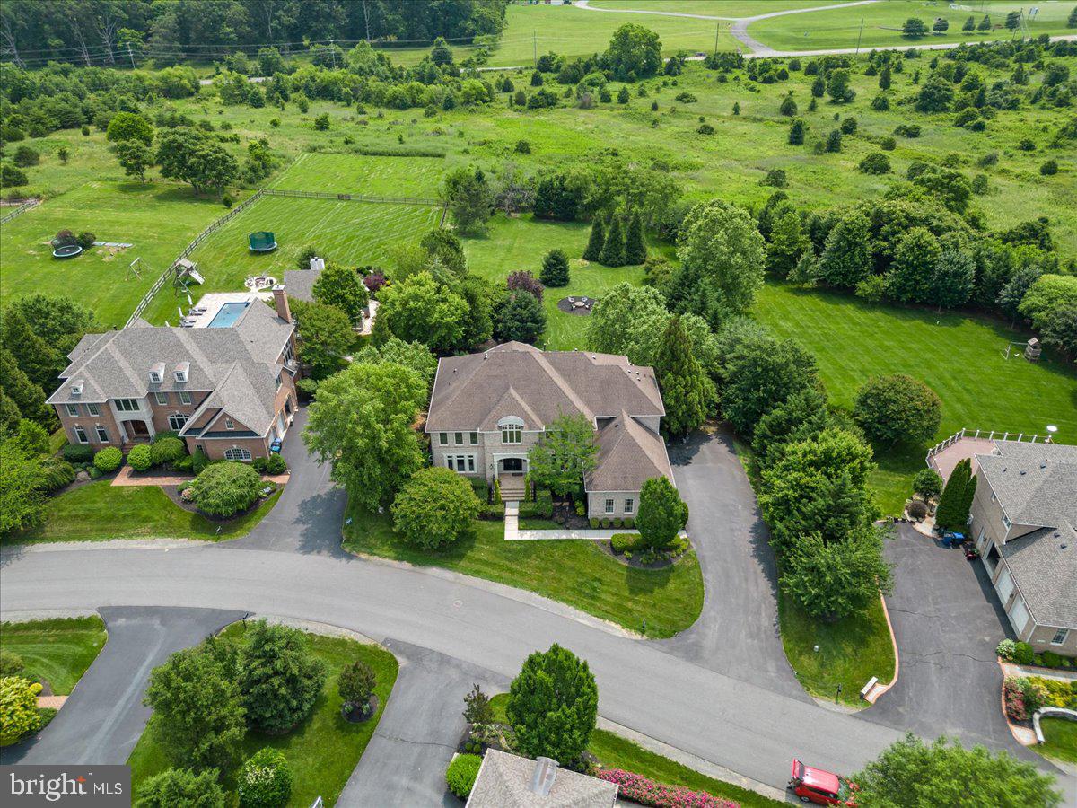 RED CEDAR WEST - Residential