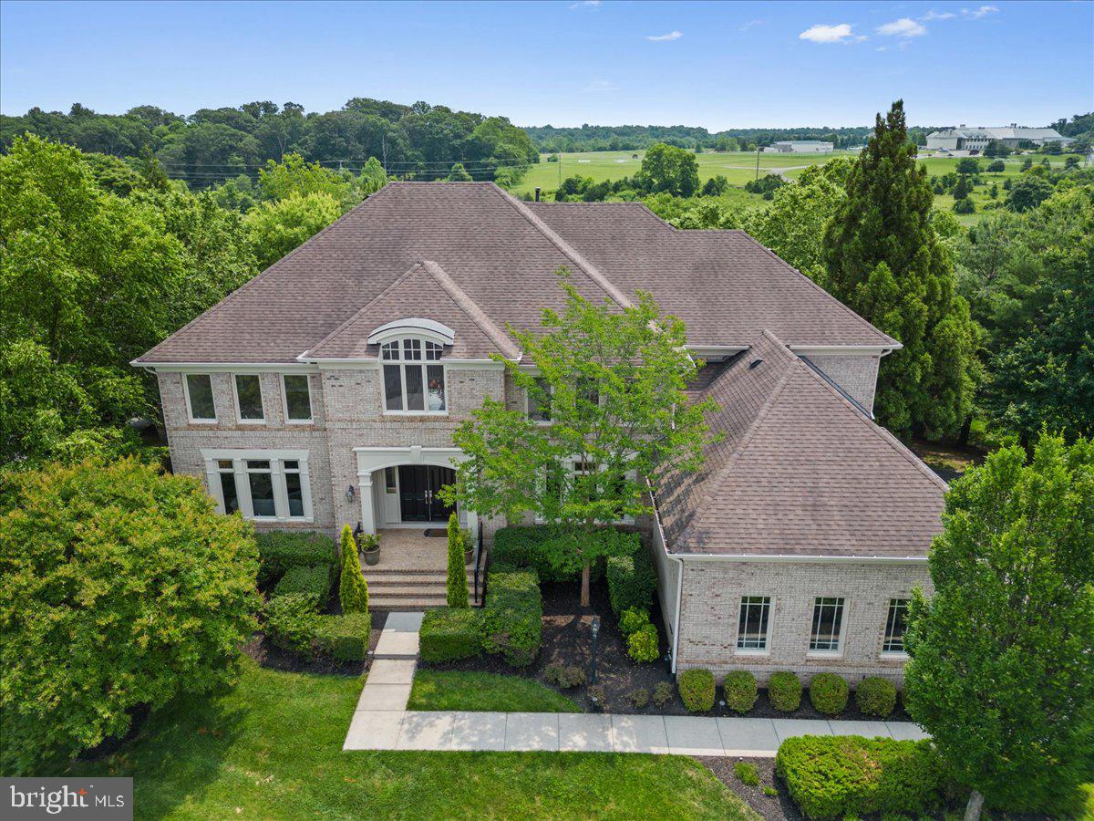 RED CEDAR WEST - Residential