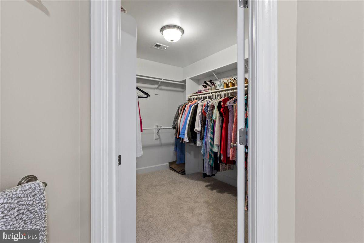 RED CEDAR WEST - Residential