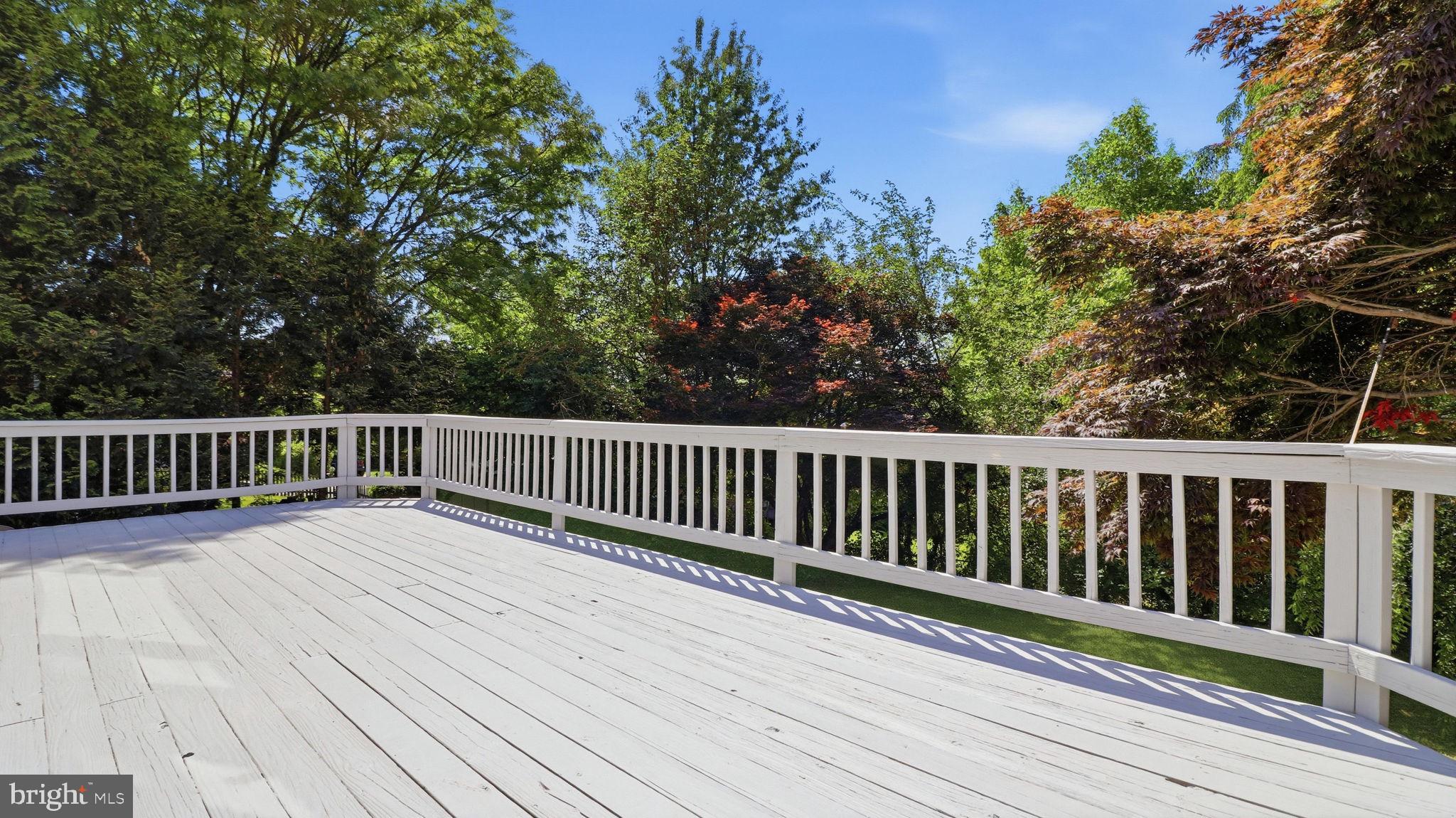 WHEATON HILLS - Residential