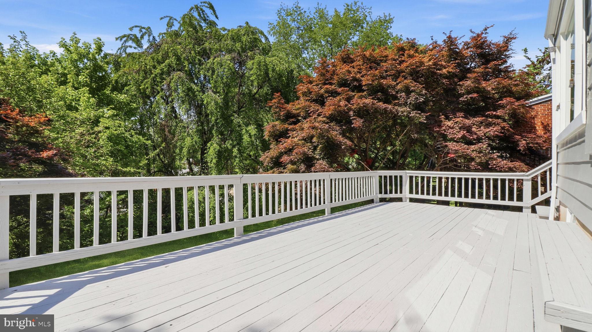 WHEATON HILLS - Residential