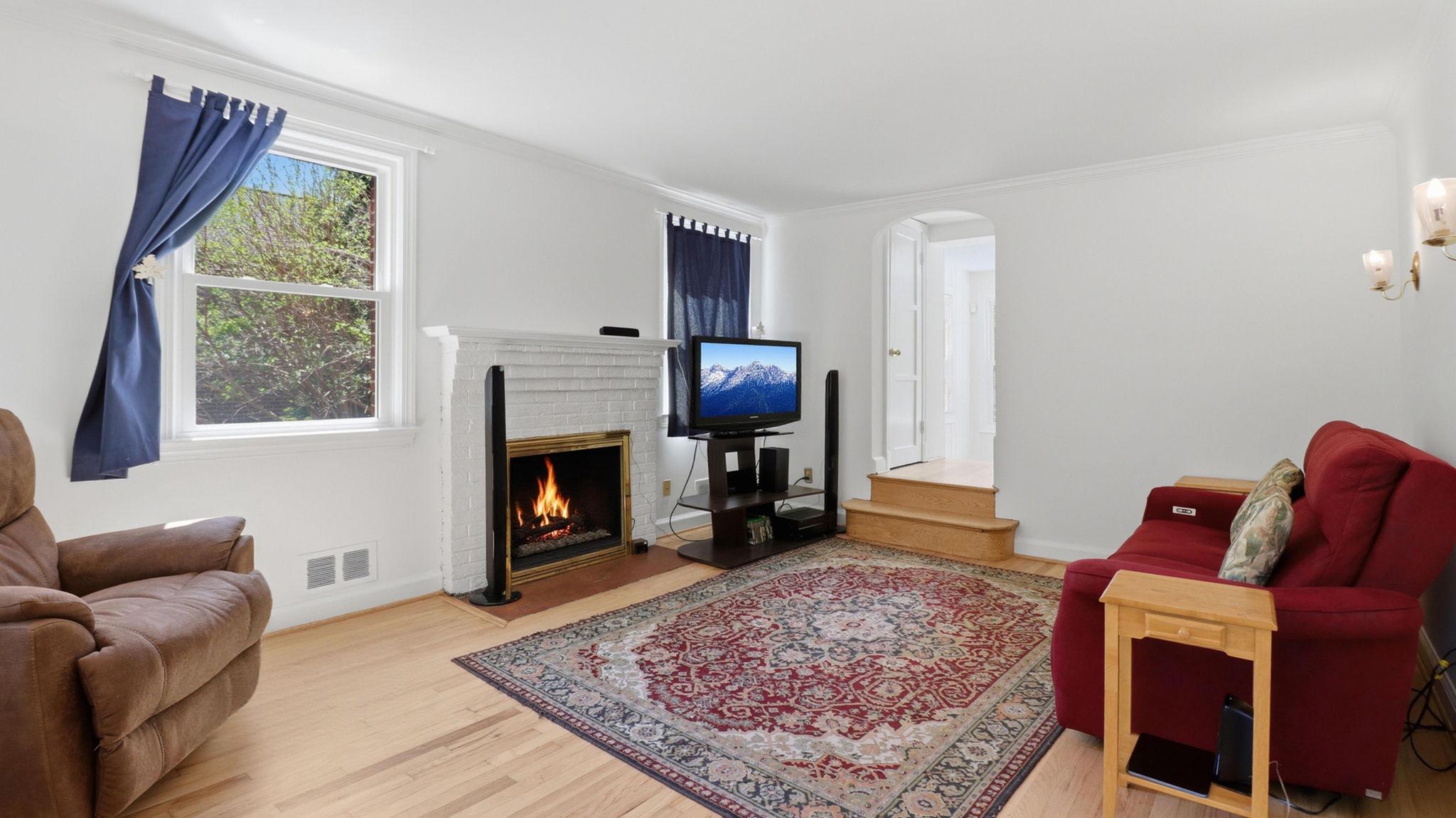 WHEATON HILLS - Residential