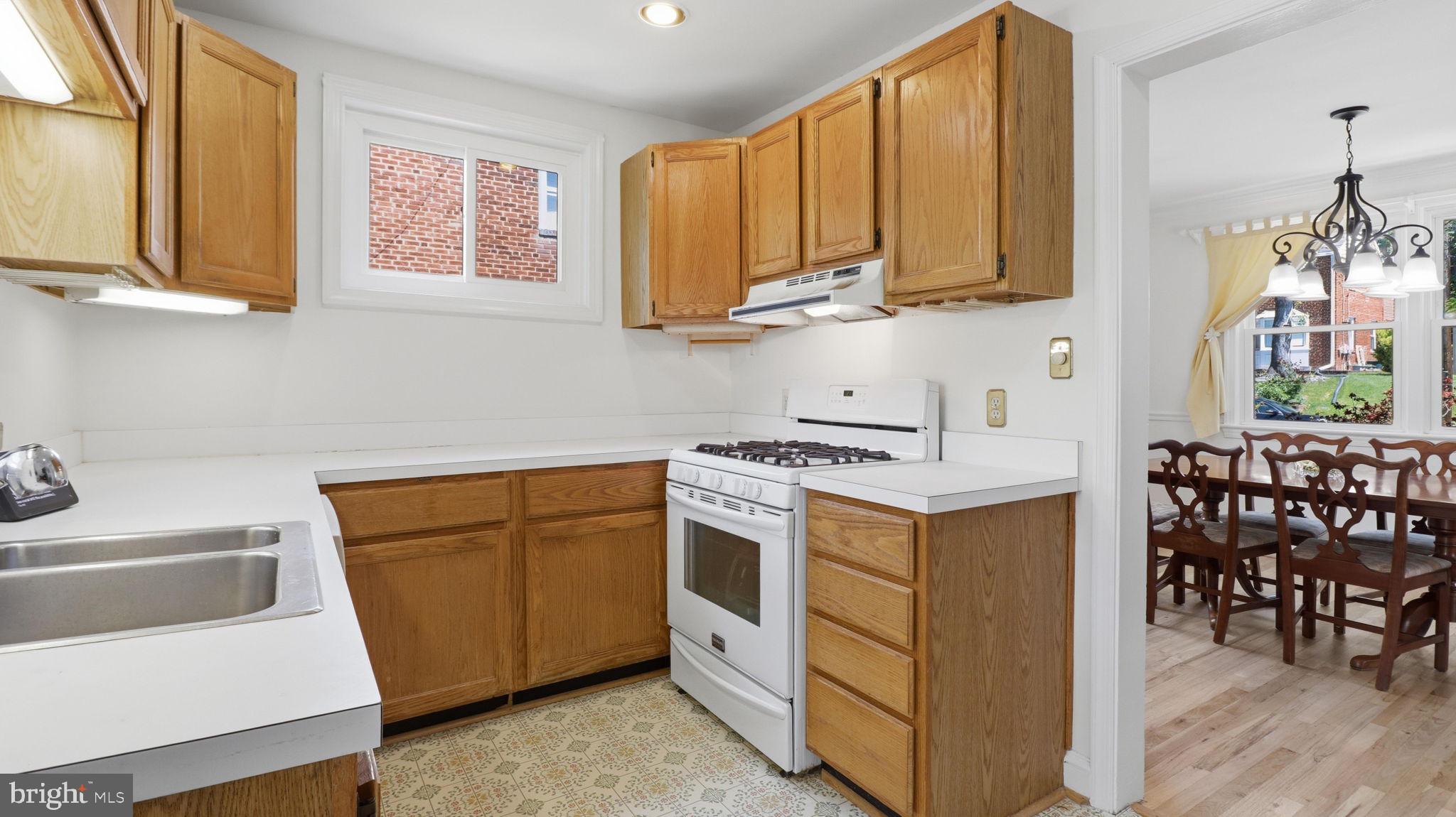 WHEATON HILLS - Residential