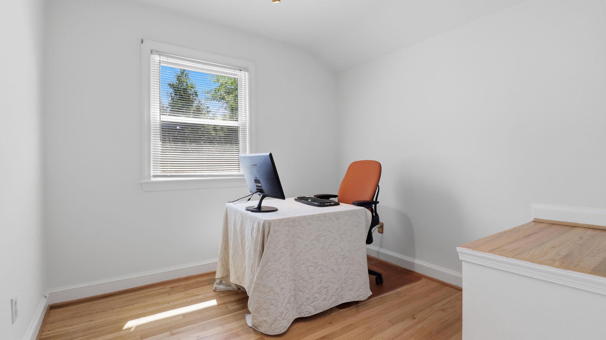 WHEATON HILLS - Residential