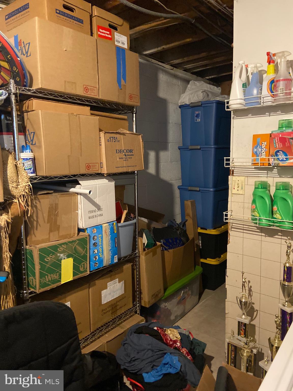 CALVERTON - Residential