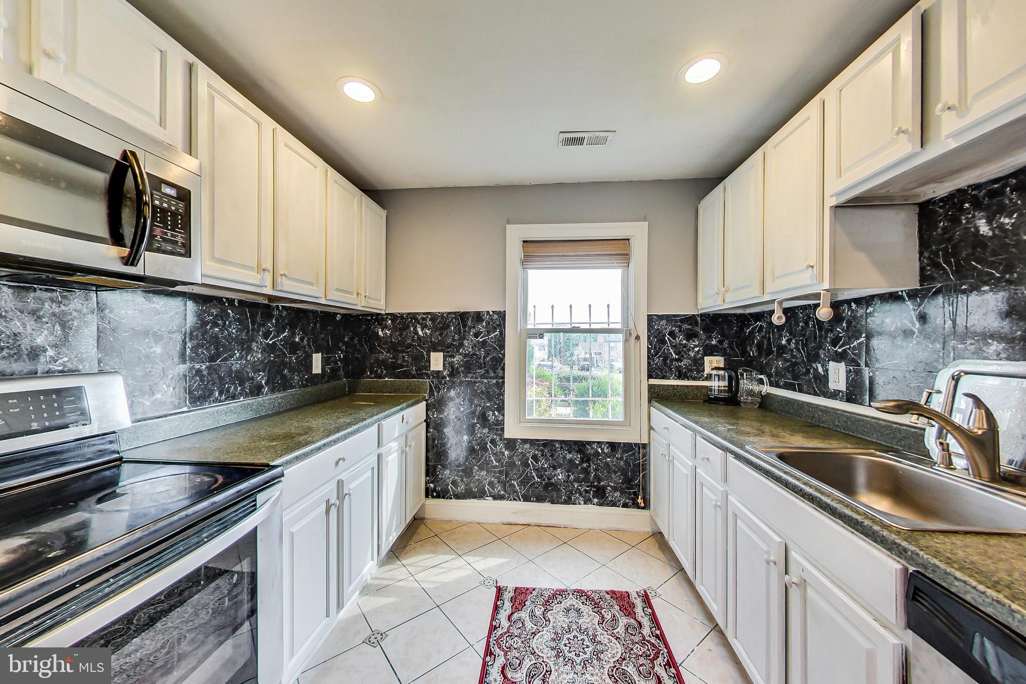 GEORGETOWN VILLAGE - Residential