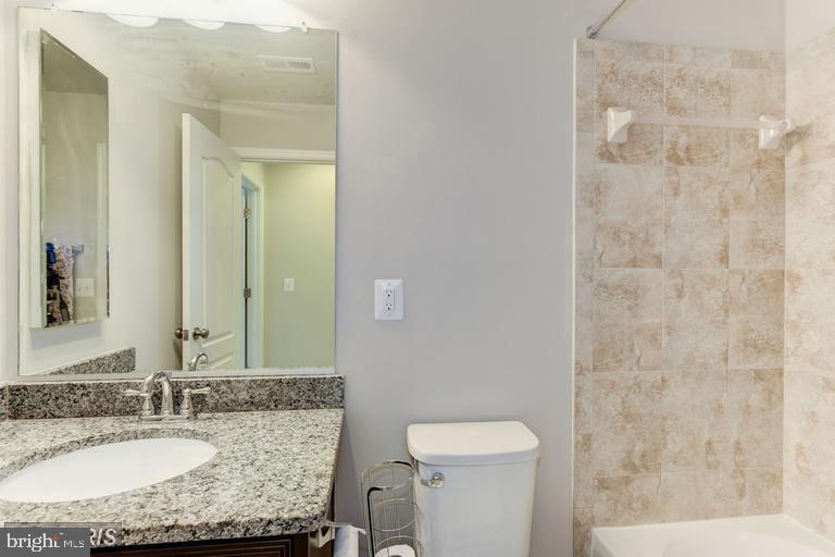 SIGNATURE AT BROADLANDS - Residential