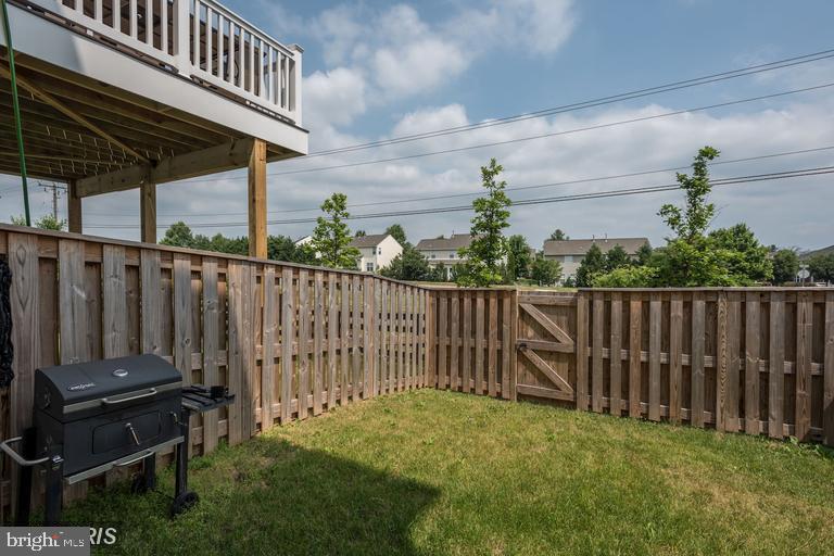 SIGNATURE AT BROADLANDS - Residential