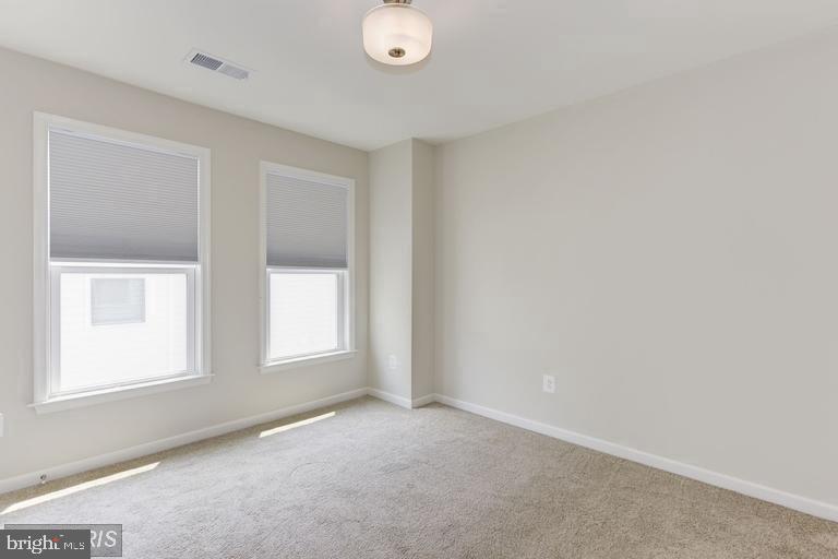 SIGNATURE AT BROADLANDS - Residential