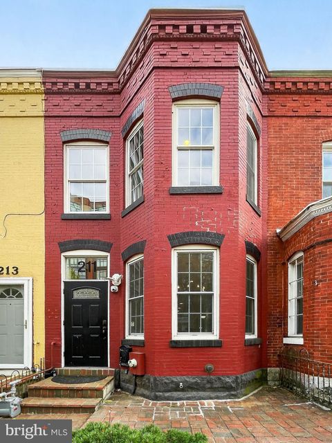 Photo of 211 K Street NE, WASHINGTON, DC 20002 (MLS # DCDC2227788)